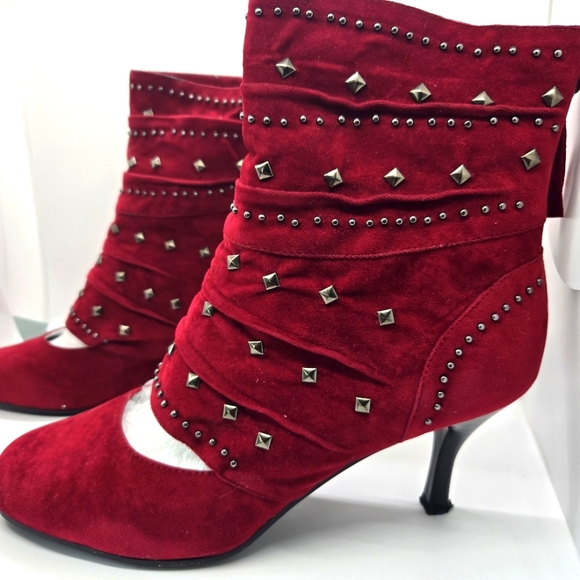 Midnight Velvet Shoes - Midnight Velvet Women's Vintage Deep Red Suede Velvet Ankle Heeled Boots 10M